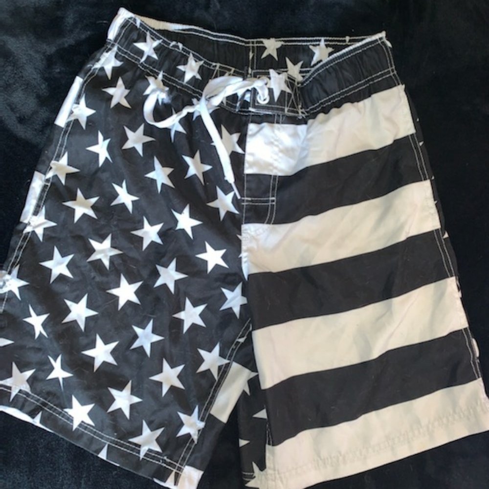 Black and white American Flag swimtrunks